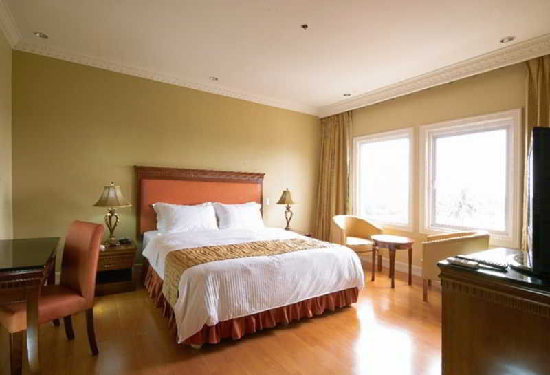 Savannah Resort Hotel Анхелес Экстерьер фото